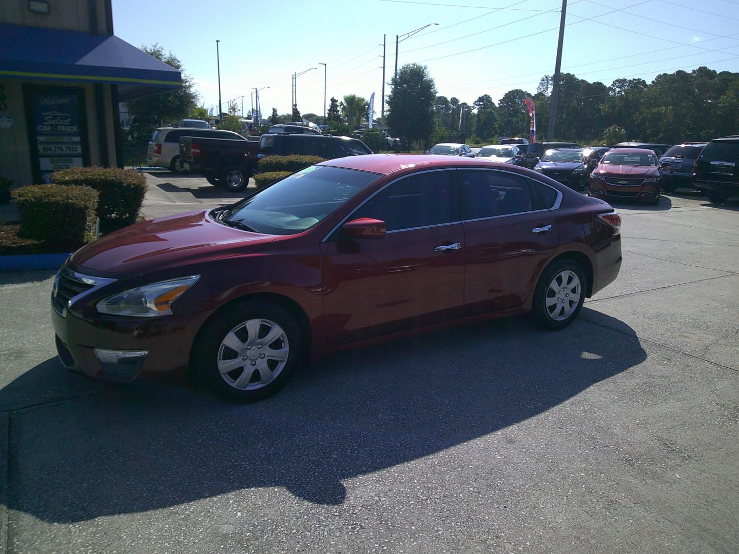 2013 RED NISSAN ALTIMA 2.5; 2.5 S; 2 (1N4AL3AP3DN) , located at 10405 Abercorn Street, Savannah, GA, 31419, (912) 921-8965, 31.988262, -81.131760 - Photo#1